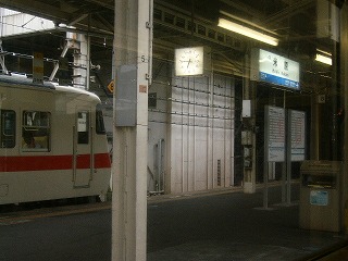 米原駅のホーム