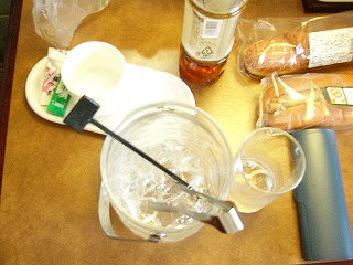 ロックグラスに氷