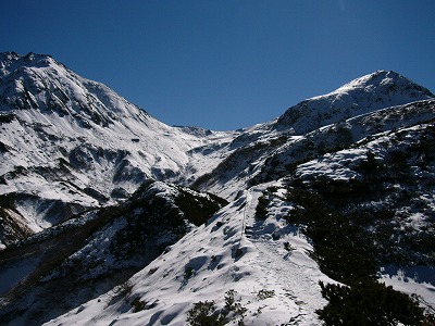 リンドウ池の近くから一ノ越、浄土山