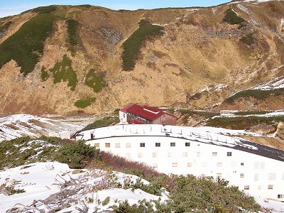 雷鳥沢ヒュッテとロッジ立山連峰