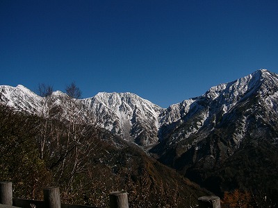 ザラ峠のある稜線