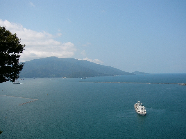 水の澄んだ若狭湾