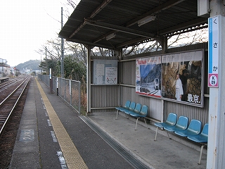 下りホーム待合所