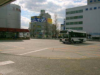 バスターミナル。